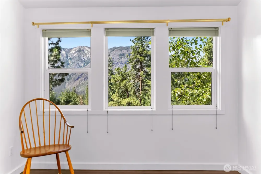 32 Crabapple Road Winthrop, WA 98862