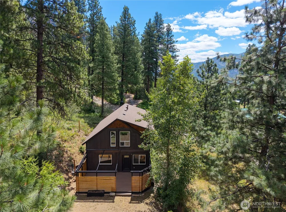 32 Crabapple Road Winthrop, WA 98862