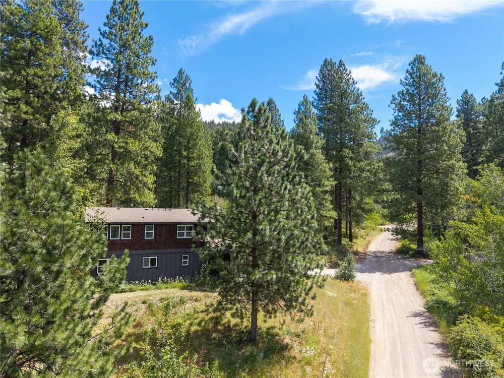 32 Crabapple Road Winthrop, WA 98862