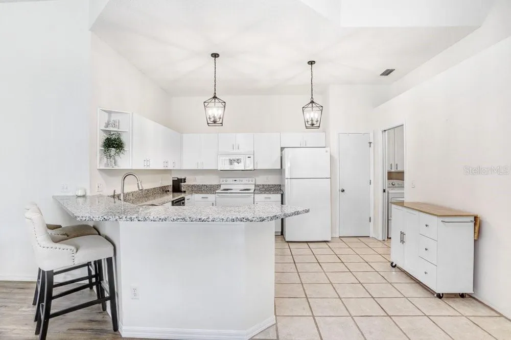 2418 NEW HAVEN CIRCLE #83 Sun City Center, FL 33573