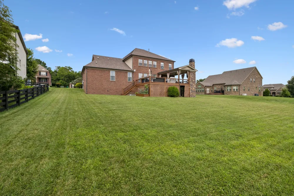 7005 Marwood Dr College Grove, TN 37046