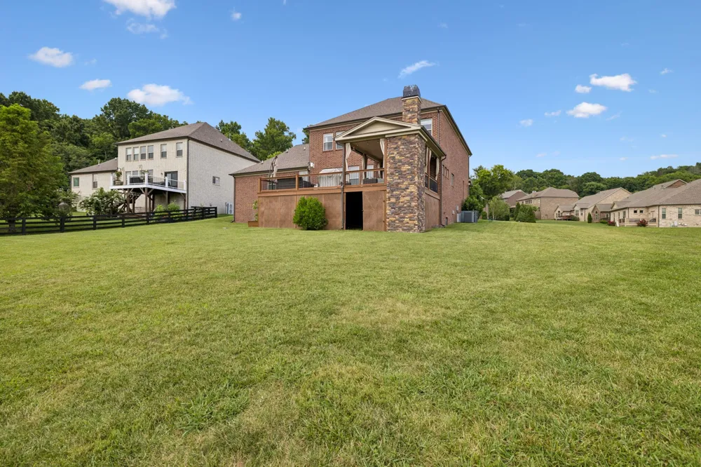 7005 Marwood Dr College Grove, TN 37046