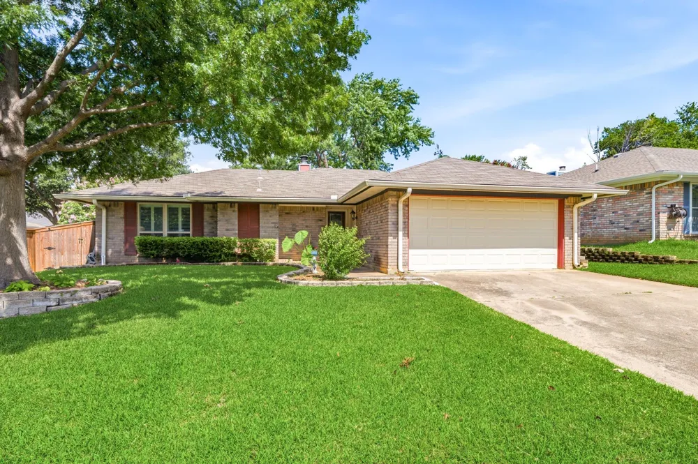 2507 Poppy Lane Euless, TX 76039