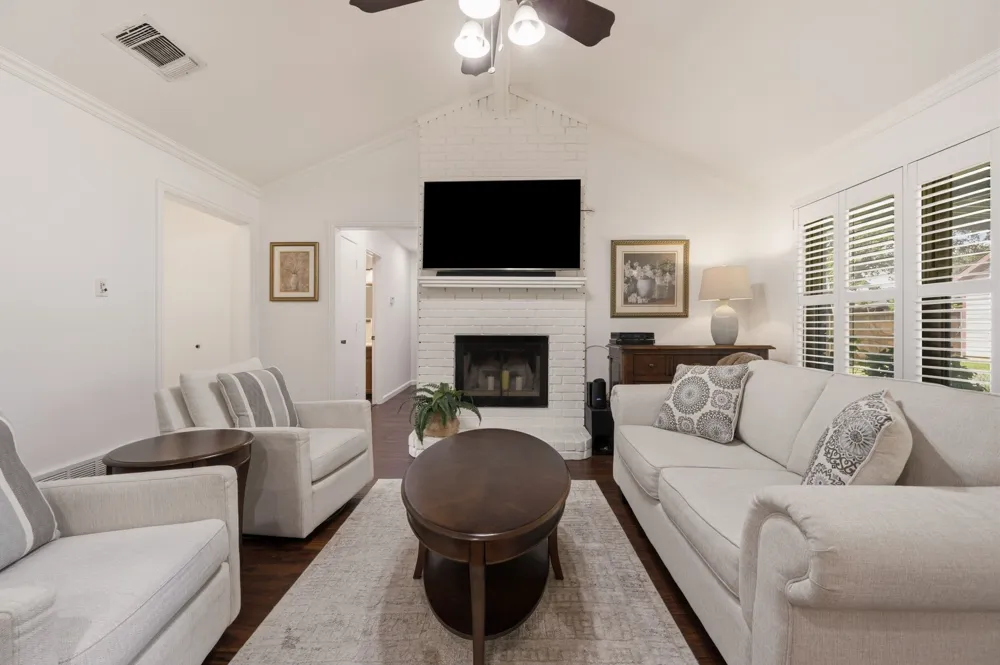 2507 Poppy Lane Euless, TX 76039