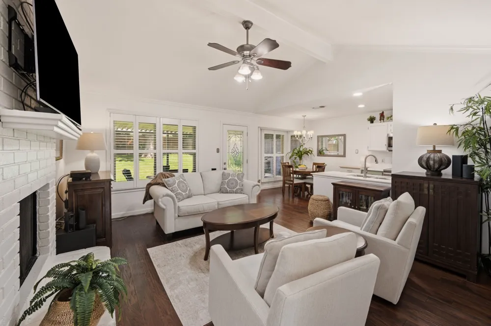 2507 Poppy Lane Euless, TX 76039