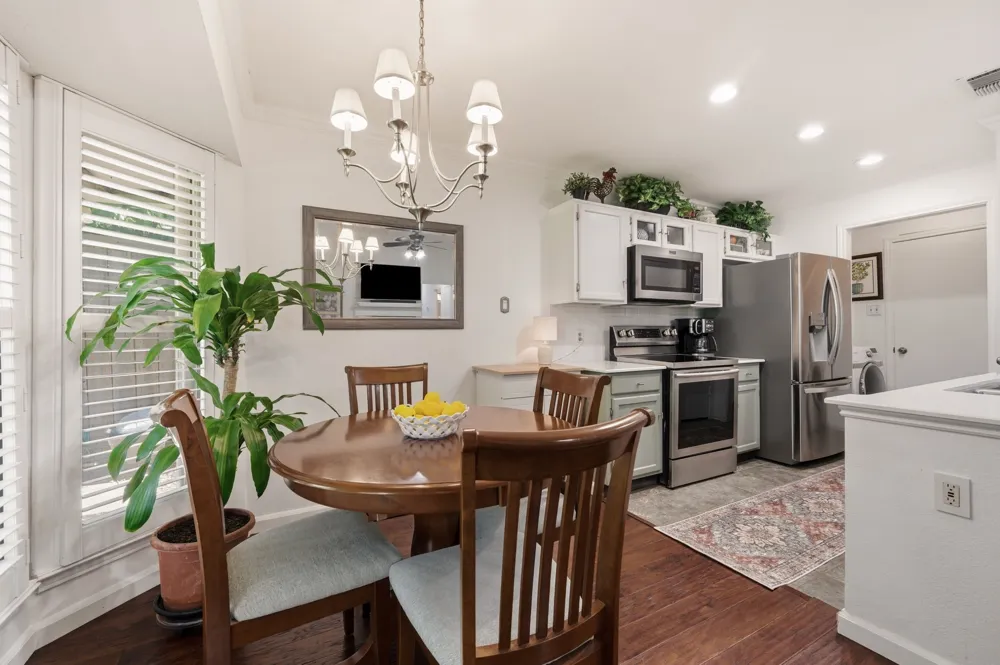 2507 Poppy Lane Euless, TX 76039