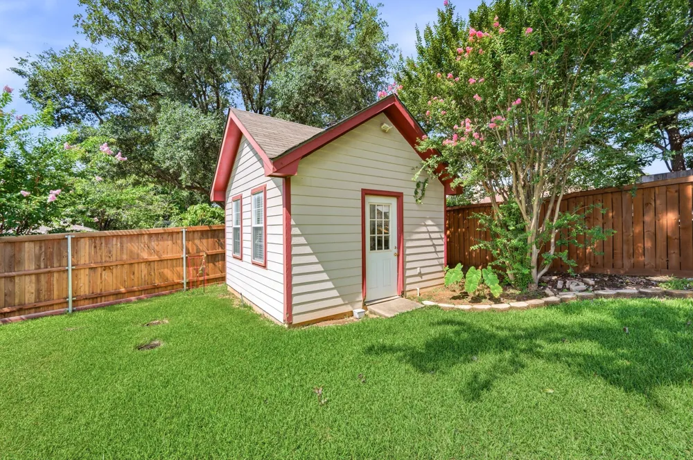 2507 Poppy Lane Euless, TX 76039