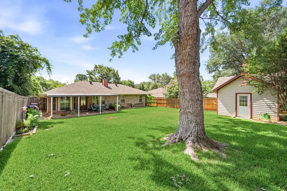 2507 Poppy Lane Euless, TX 76039