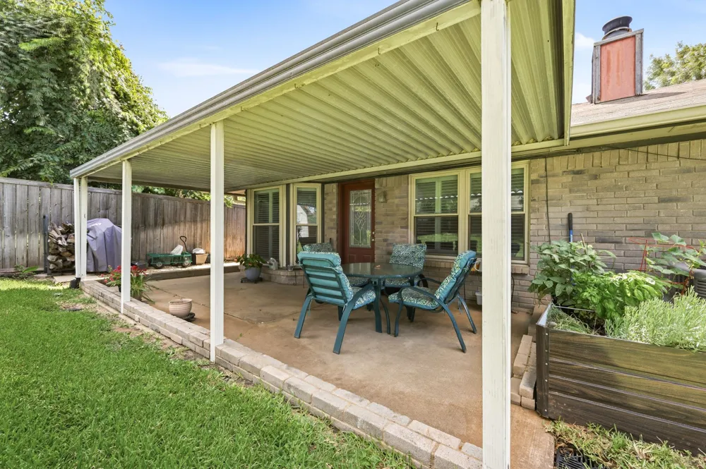2507 Poppy Lane Euless, TX 76039