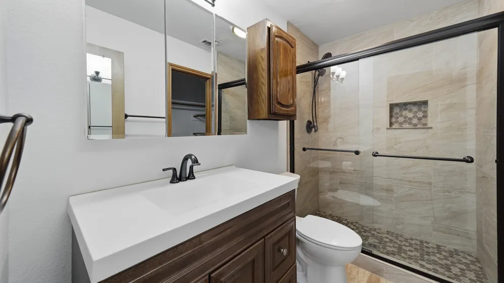 1406 S Elm Street Weatherford, TX 76086