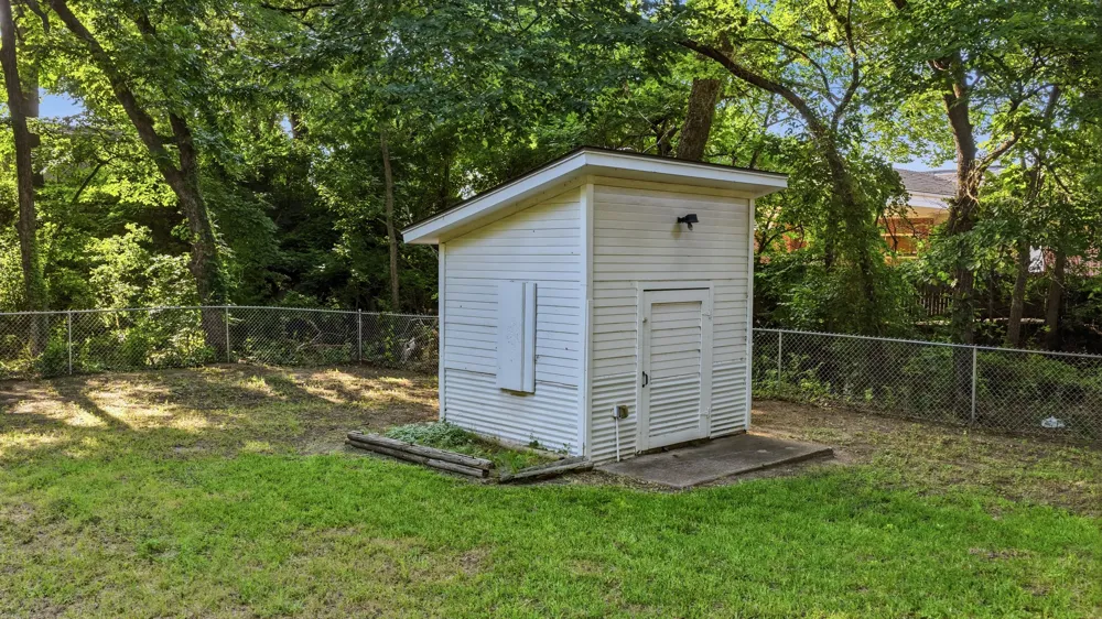 1406 S Elm Street Weatherford, TX 76086
