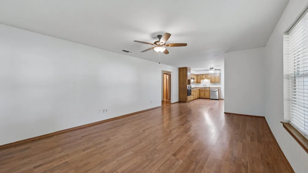 1406 S Elm Street Weatherford, TX 76086