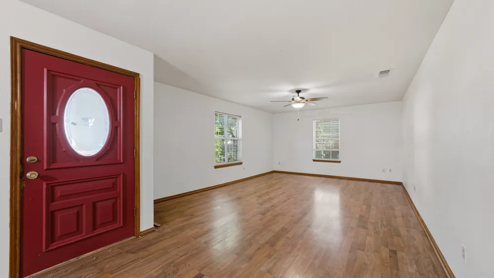 1406 S Elm Street Weatherford, TX 76086
