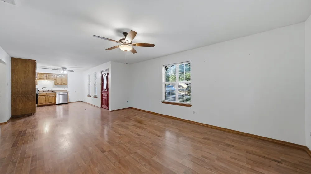 1406 S Elm Street Weatherford, TX 76086