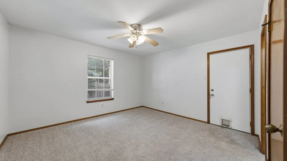 1406 S Elm Street Weatherford, TX 76086