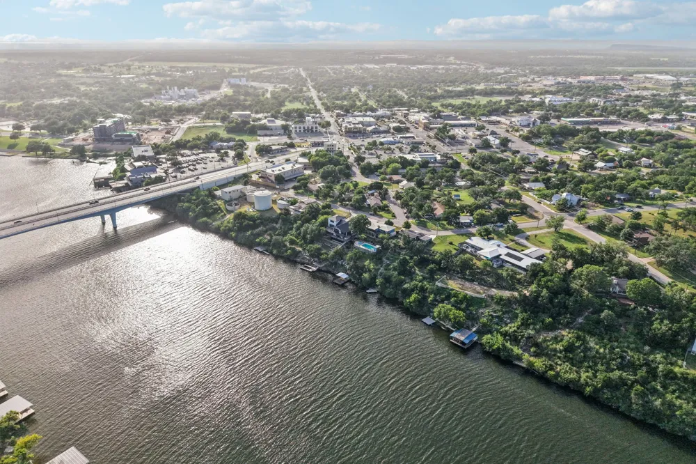 2516 Circle Drive Marble Falls, TX 78654