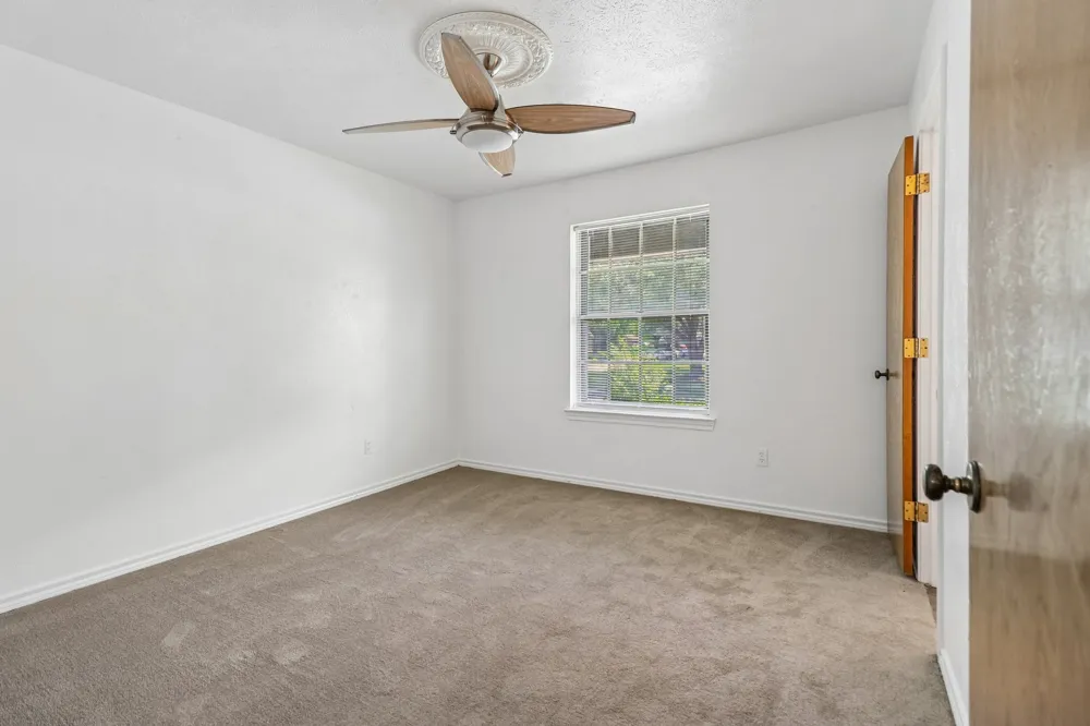 2030 Huntington Drive Grand Prairie, TX 75051