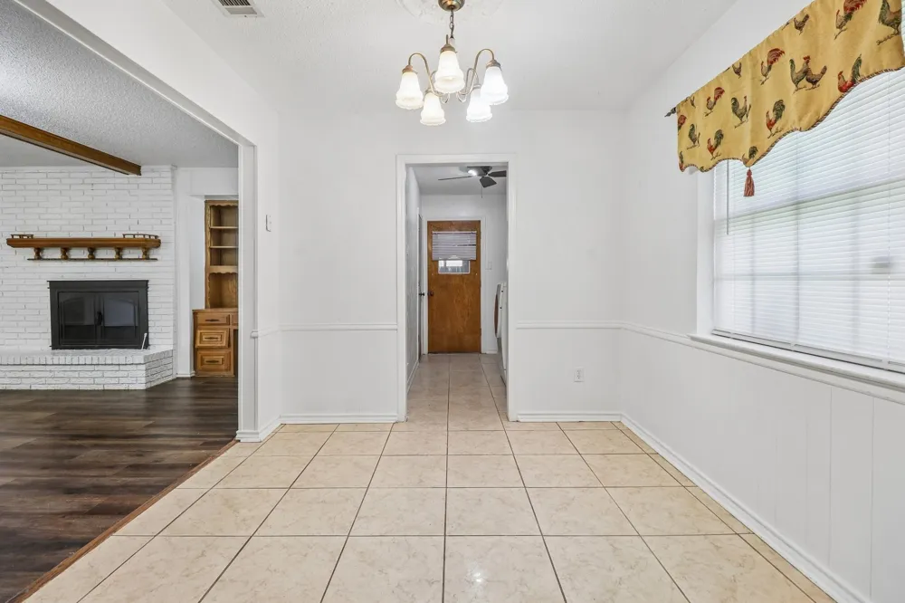2030 Huntington Drive Grand Prairie, TX 75051