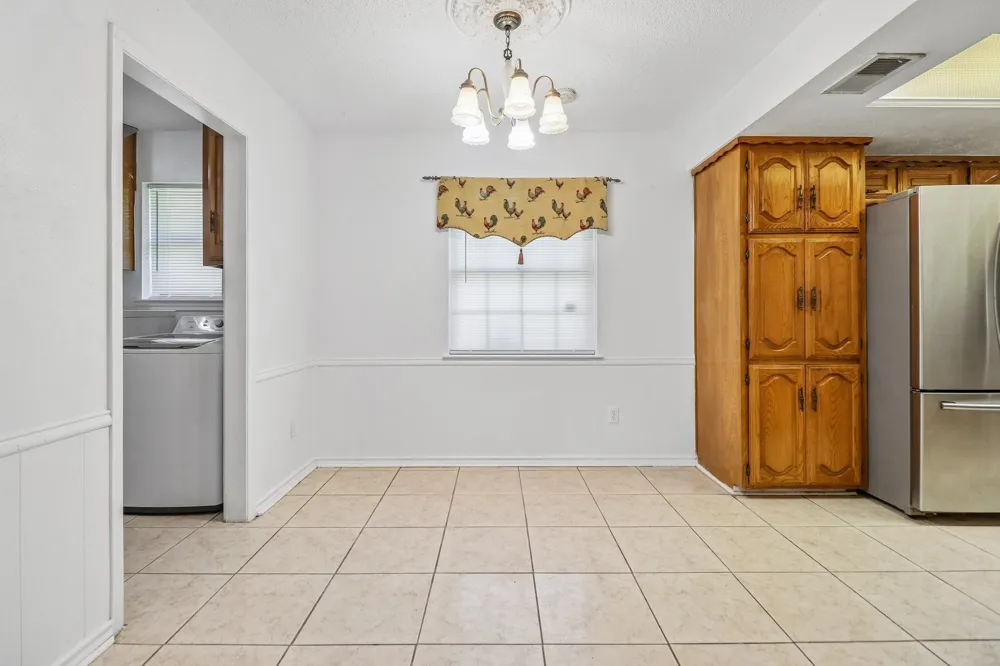 2030 Huntington Drive Grand Prairie, TX 75051