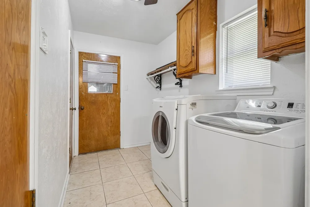 2030 Huntington Drive Grand Prairie, TX 75051