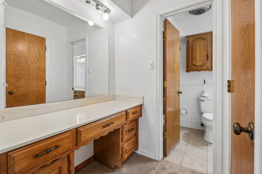2030 Huntington Drive Grand Prairie, TX 75051