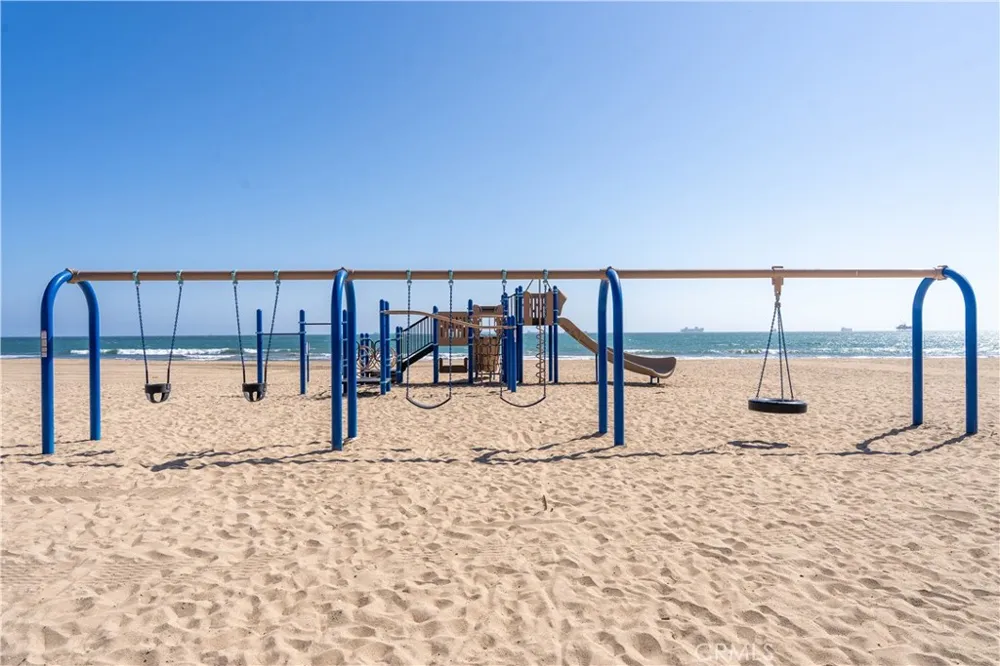 53 Surfside Surfside, CA 90743