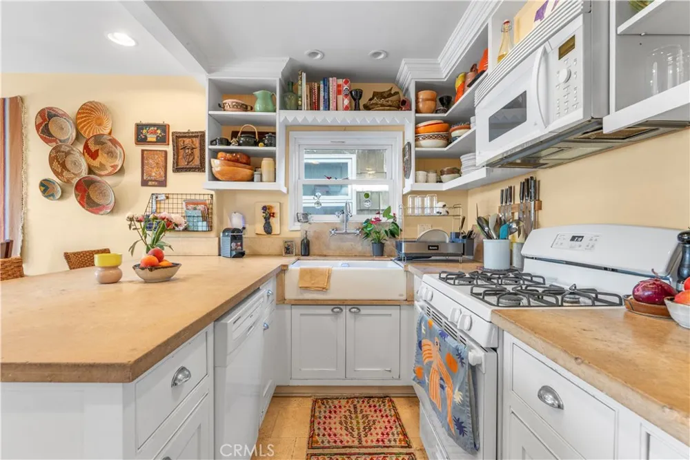 53 Surfside Surfside, CA 90743