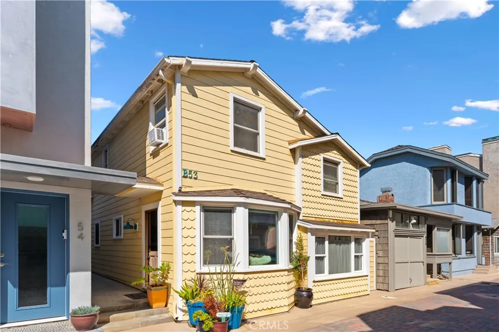 53 Surfside Surfside, CA 90743
