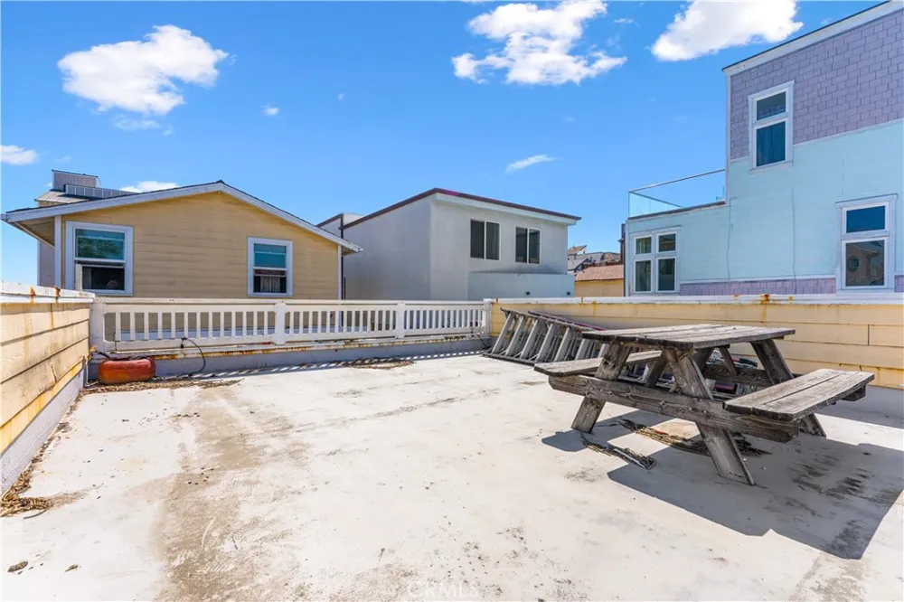 53 Surfside Surfside, CA 90743