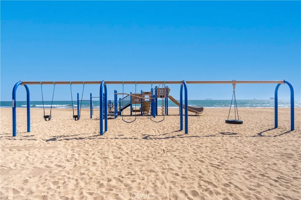 53 Surfside Surfside, CA 90743