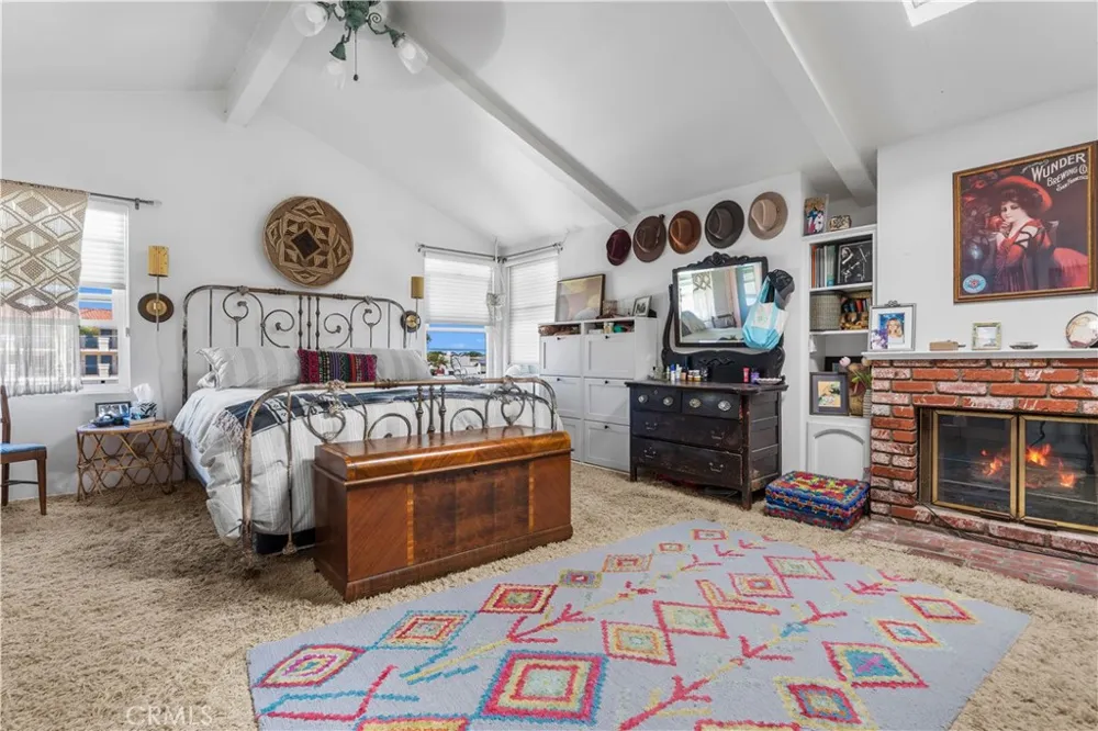 53 Surfside Surfside, CA 90743