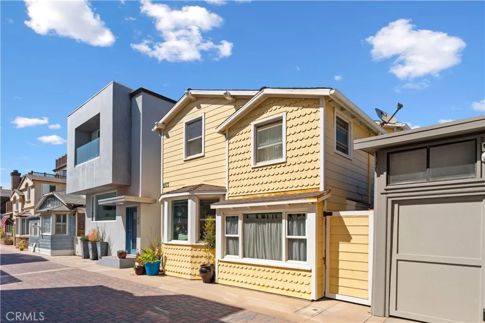 53 Surfside Surfside, CA 90743