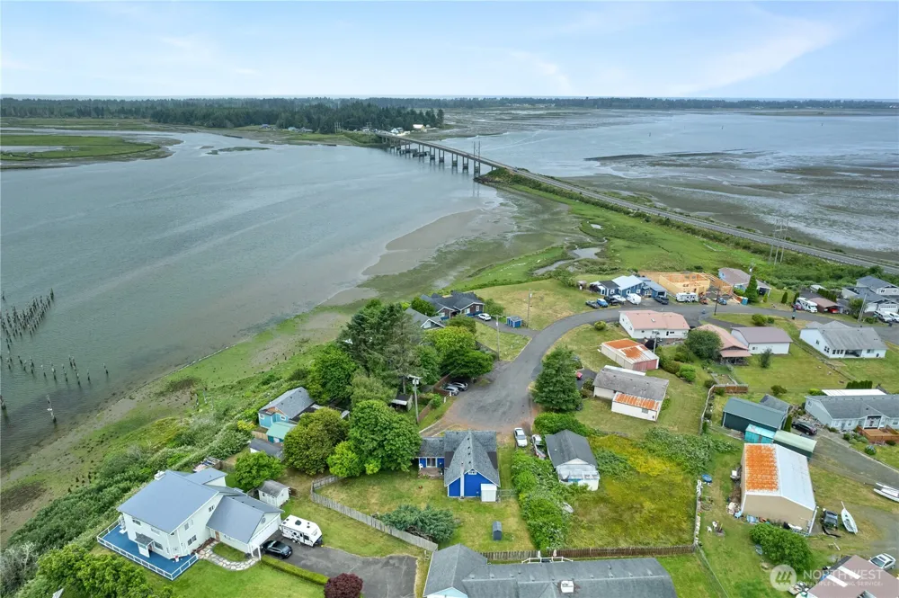 25 Whalebone Way Aberdeen, WA 98520