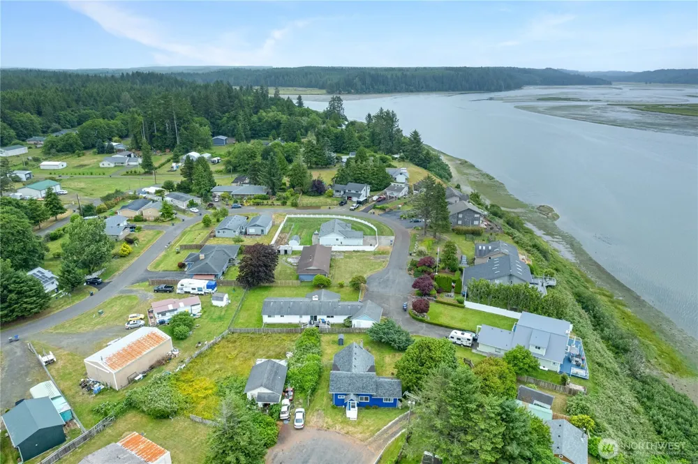 25 Whalebone Way Aberdeen, WA 98520