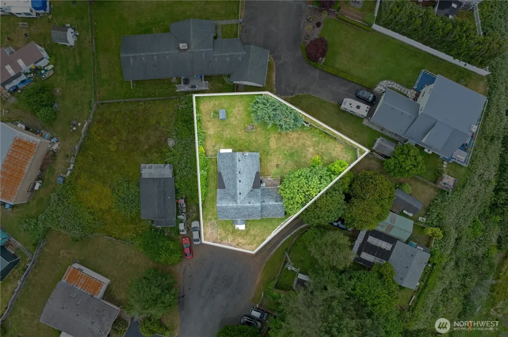 25 Whalebone Way Aberdeen, WA 98520