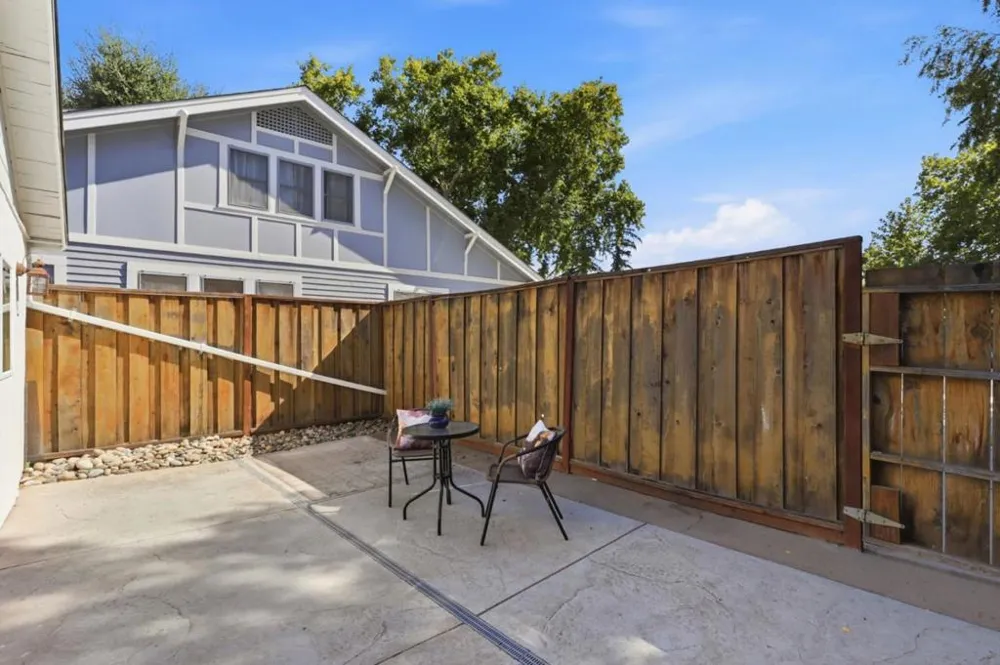 194 4th Street Gilroy, CA 95020