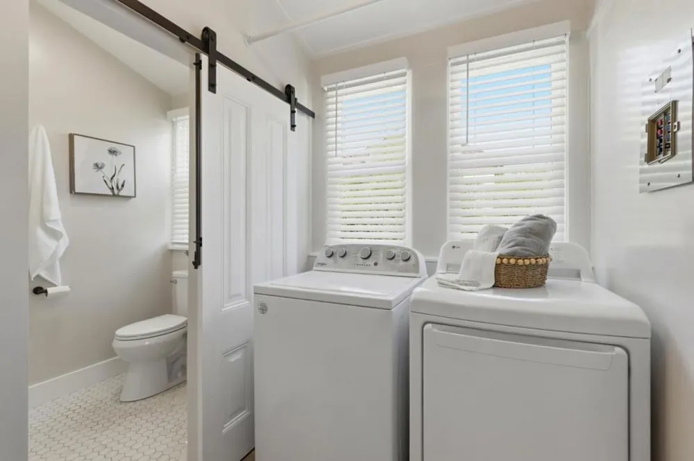 194 4th Street Gilroy, CA 95020