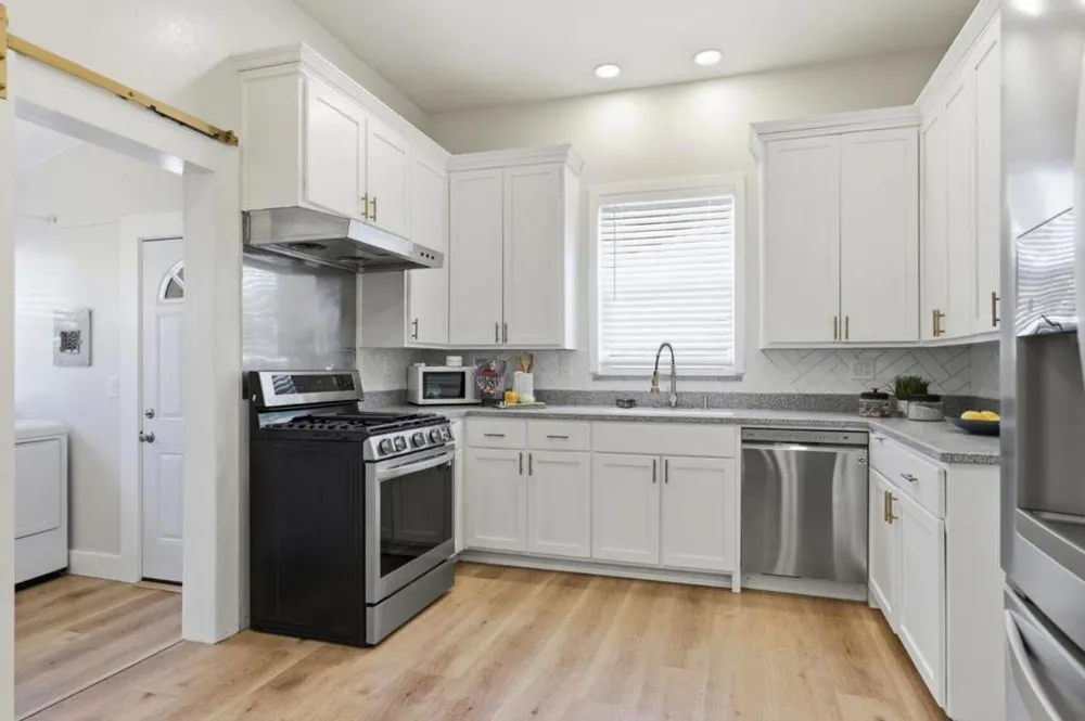 194 4th Street Gilroy, CA 95020