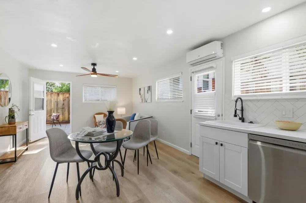 194 4th Street Gilroy, CA 95020