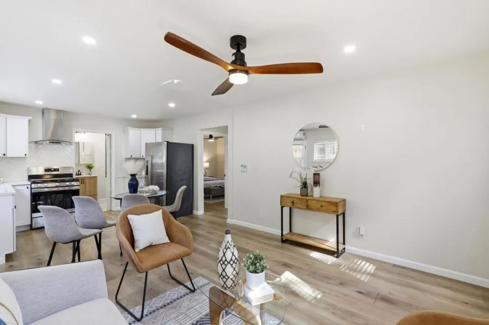 194 4th Street Gilroy, CA 95020
