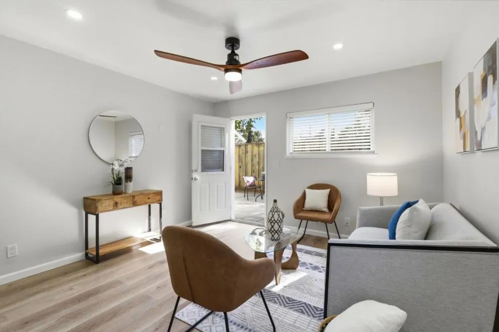 194 4th Street Gilroy, CA 95020
