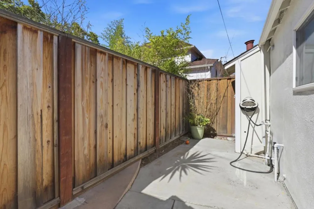 194 4th Street Gilroy, CA 95020