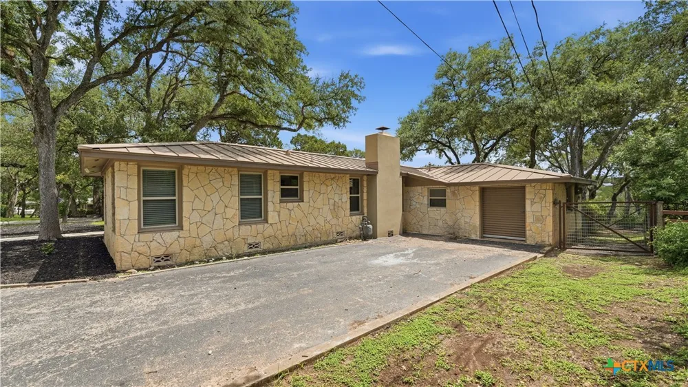 739 Encino Drive New Braunfels, TX 78130