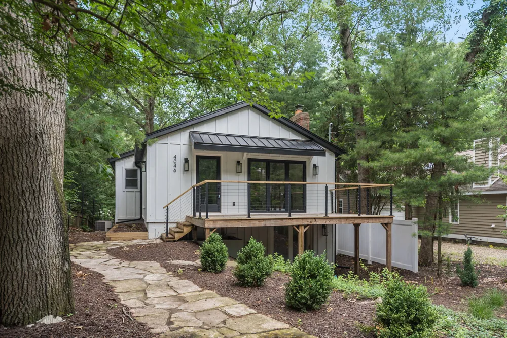 4046 Hillside Trail New Buffalo, MI 49117