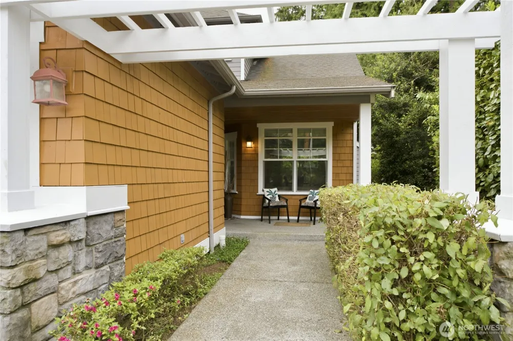 10115 NE 24th St Bellevue, WA 98004