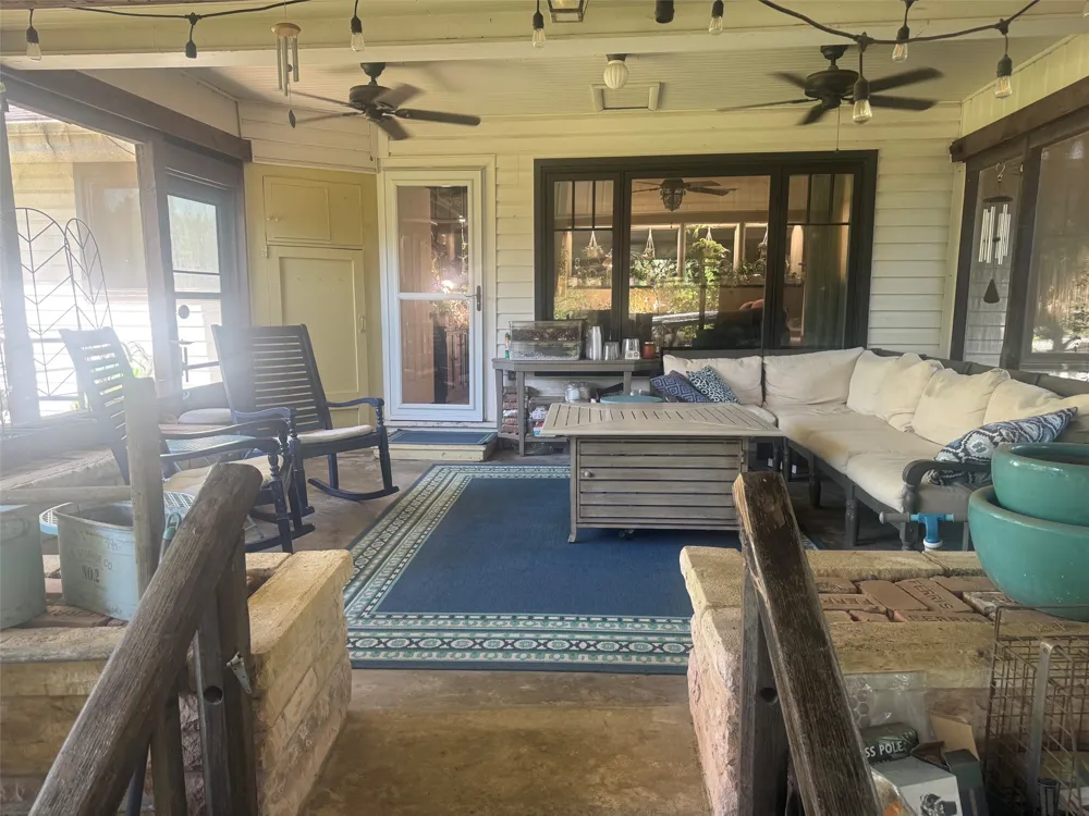 804 Elm Street Comanche, TX 76442