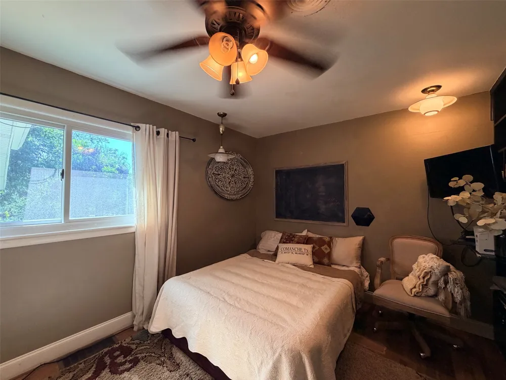804 Elm Street Comanche, TX 76442