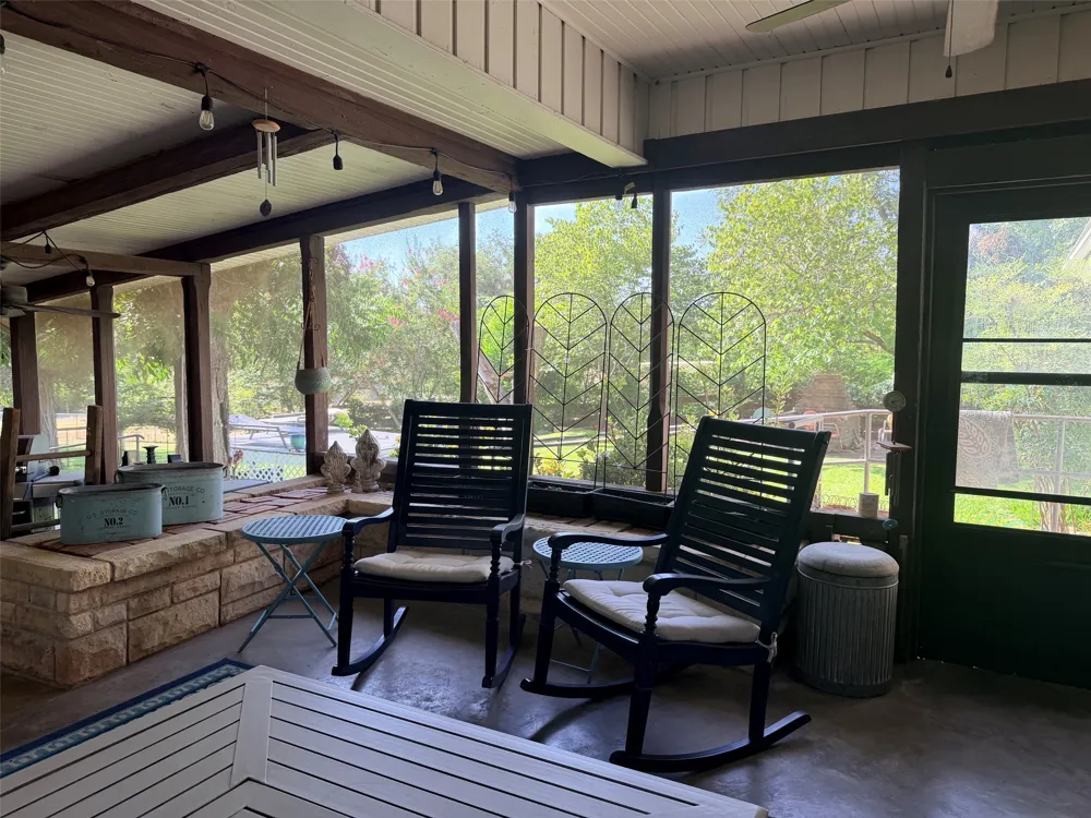 804 Elm Street Comanche, TX 76442