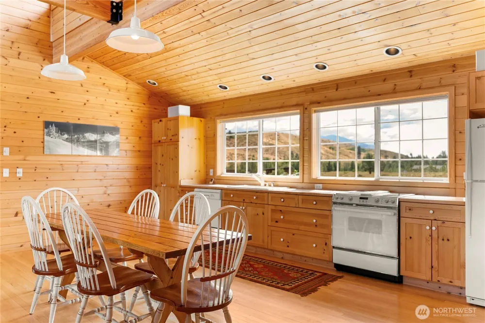 7 Arrowhead Road Winthrop, WA 98862