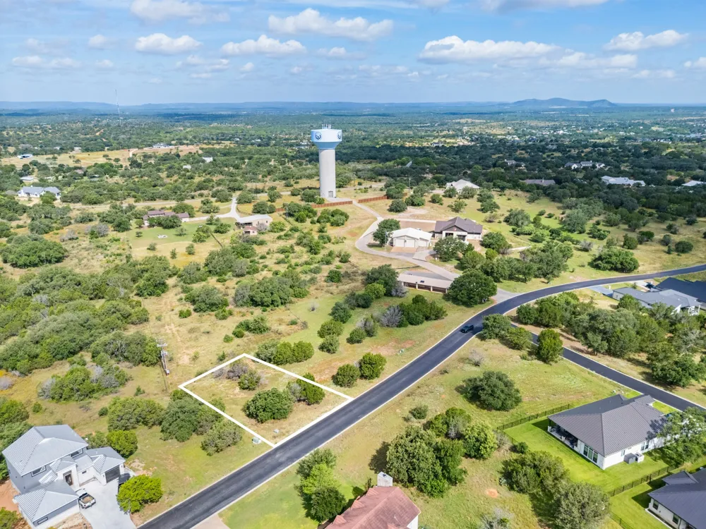 507 Broken Hills Horseshoe Bay, TX 78657